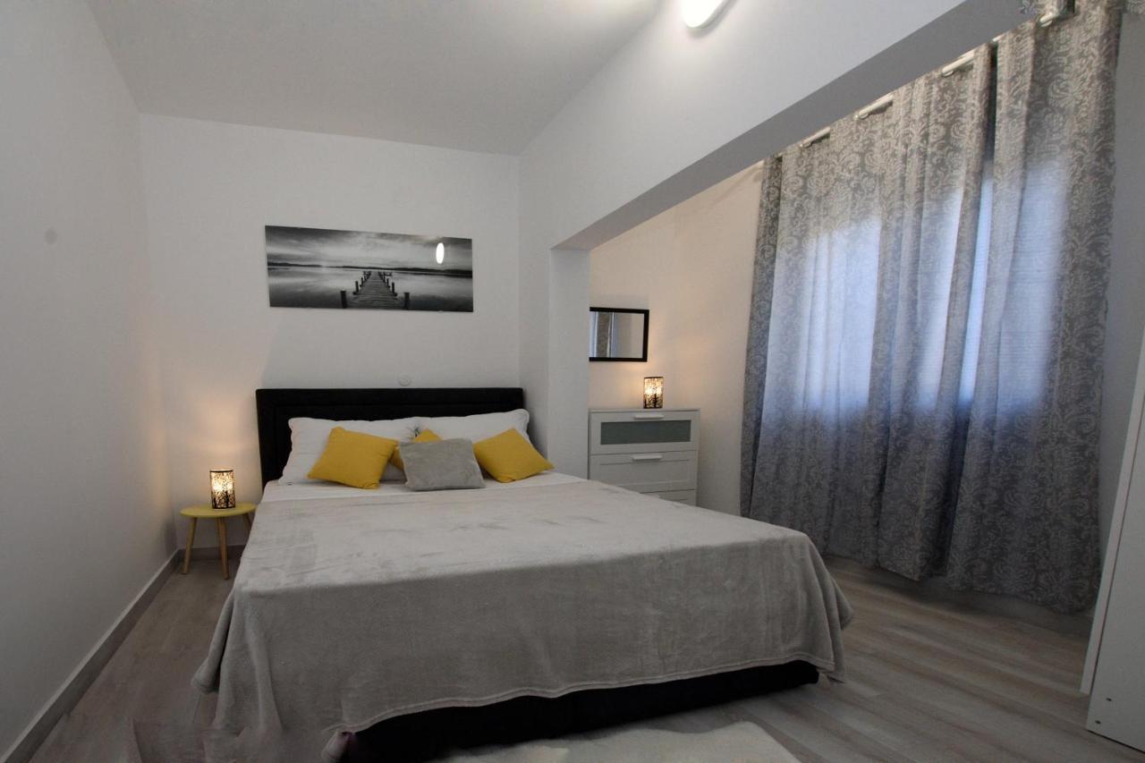 Apartments By The Sea Kozino, Zadar - 5803 外观 照片