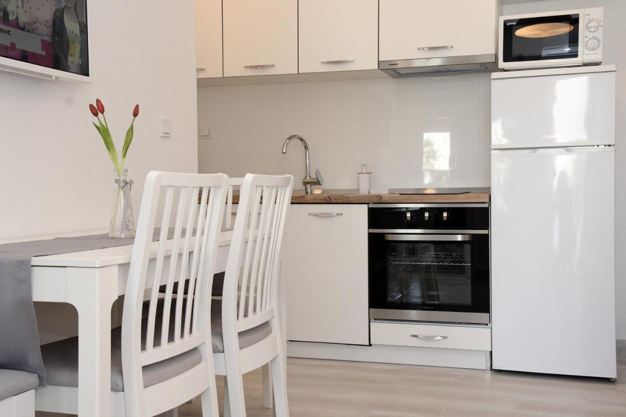 Apartments By The Sea Kozino, Zadar - 5803 外观 照片