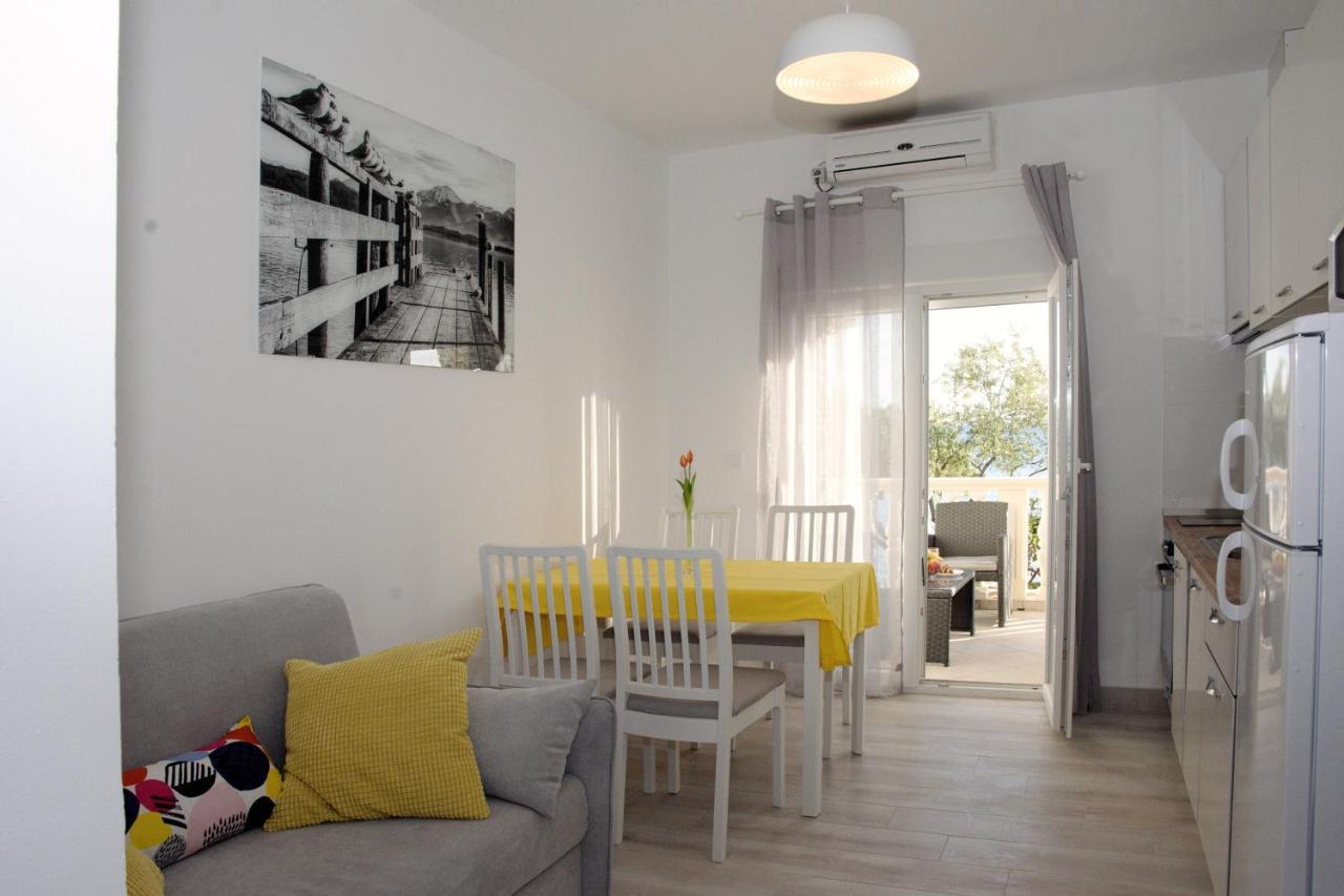 Apartments By The Sea Kozino, Zadar - 5803 外观 照片