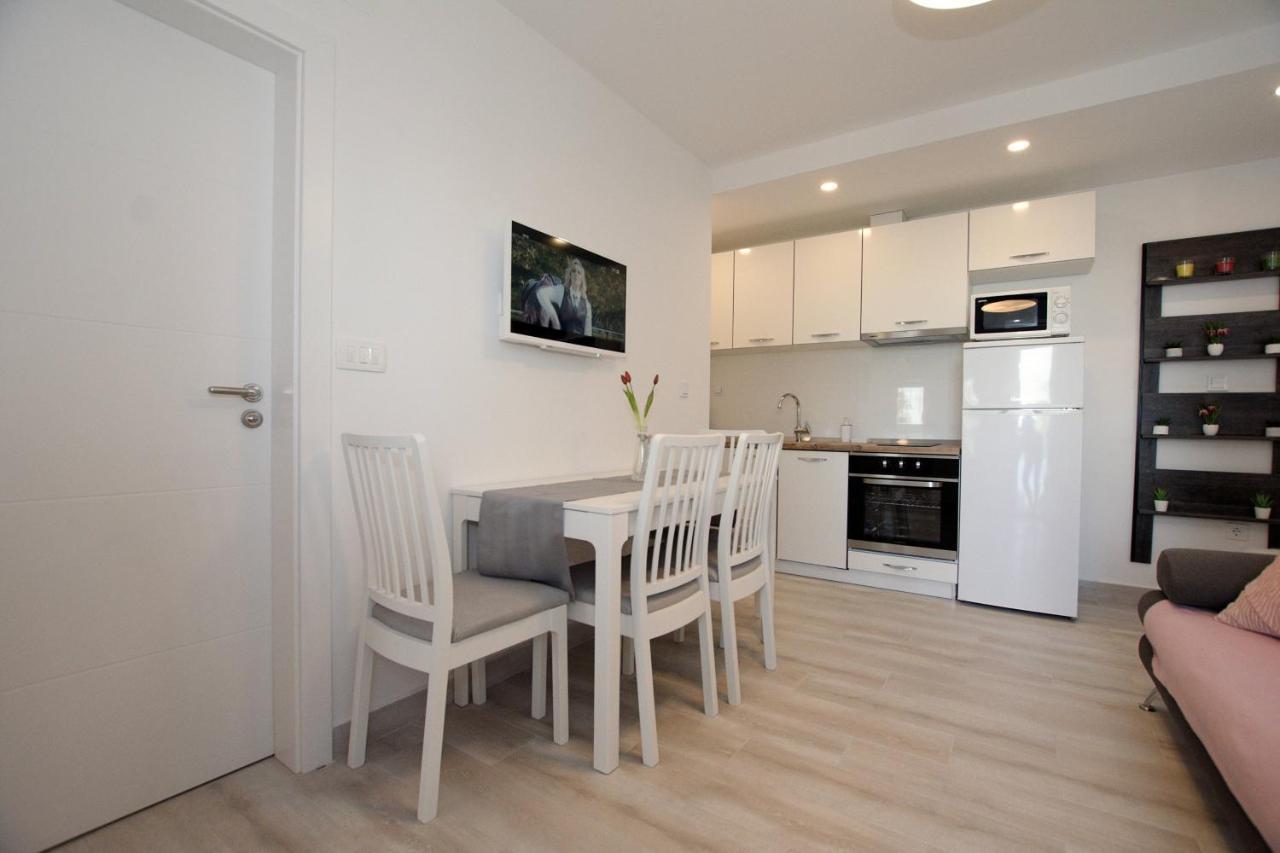 Apartments By The Sea Kozino, Zadar - 5803 外观 照片